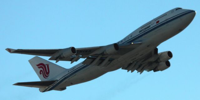 Boeing 747-200 (B-2467) - NW Departure, 10-27-2012