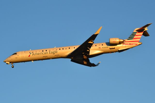 Canadair Regional Jet CRJ-900 (N586NN) - Arriving from KORF - 1/13/18