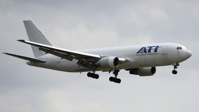 BOEING 767-200 (N255CM) - Coming in for a landing as seen from Founder's Plaza on 5/26/2019. Apparently flew for AA as N313AA before cargo conversion. 