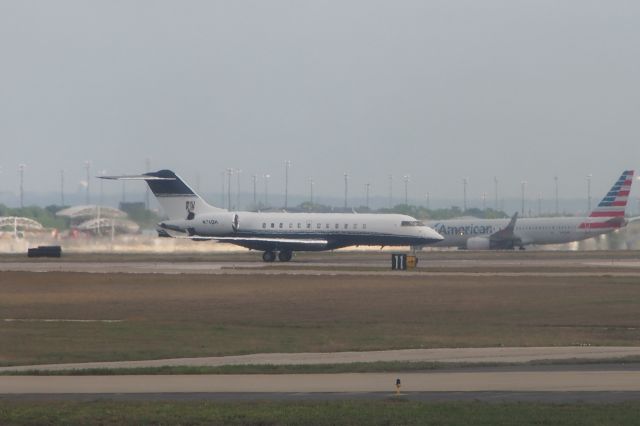 Bombardier Global Express (N74DH)