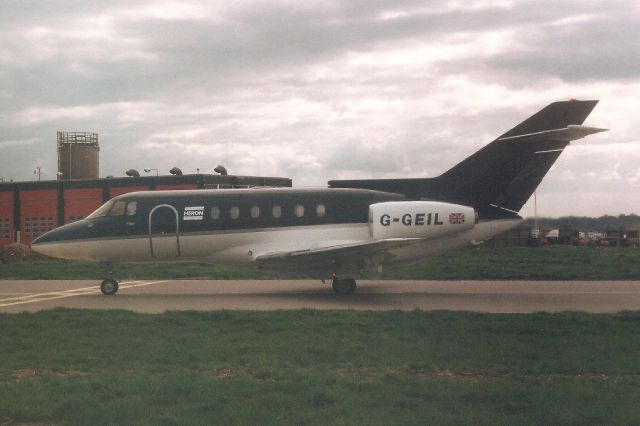 Hawker 800 (G-GEIL) - Taxiing for departure in May-92.br /br /Transferred to Cayman Islands 6-Dec-93 as VR-CEJ,br /reregistered G-RCEJ 15-Jun-95,br /then G-IFTF 21-Jan-08,br /then G-EGKB 29-Jan-18,br /then transferred to Morocco 24-Dec-19.