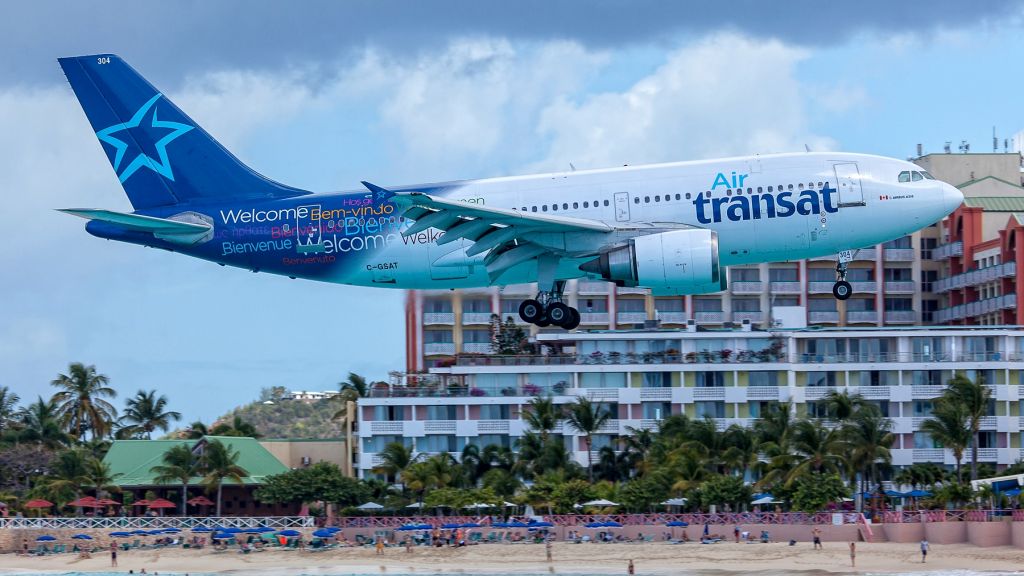 Airbus A310 (C-GSAT) - landing sxm