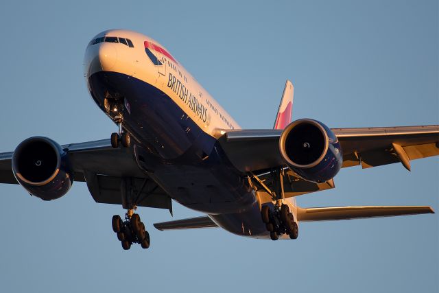 BOEING 777-200LR (G-VIIG) - Speedbird arriving on DFW's runway 35C.