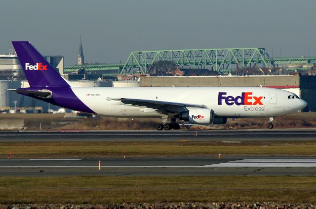 Airbus A300F4-600 (N655FE) - FDX 3601 to Indianapolis taxiing out to 22R