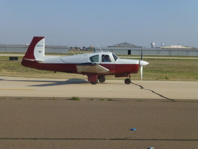 Mooney M-20 (N6227U)