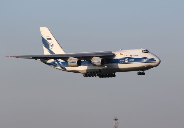 Antonov An-124 Ruslan (RA-82042) - VDA 4861 on short final at KAFW 8-29-2013