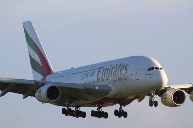 Airbus A380-800 (A6-EOK) - An Emirates A380-800 on final approach into LHR, Landing on runway 27R.br /br /Location: Northern Perimiter Road, Beside Runway 27R.br /Date: 20.12.22 (dd/mm/yy).