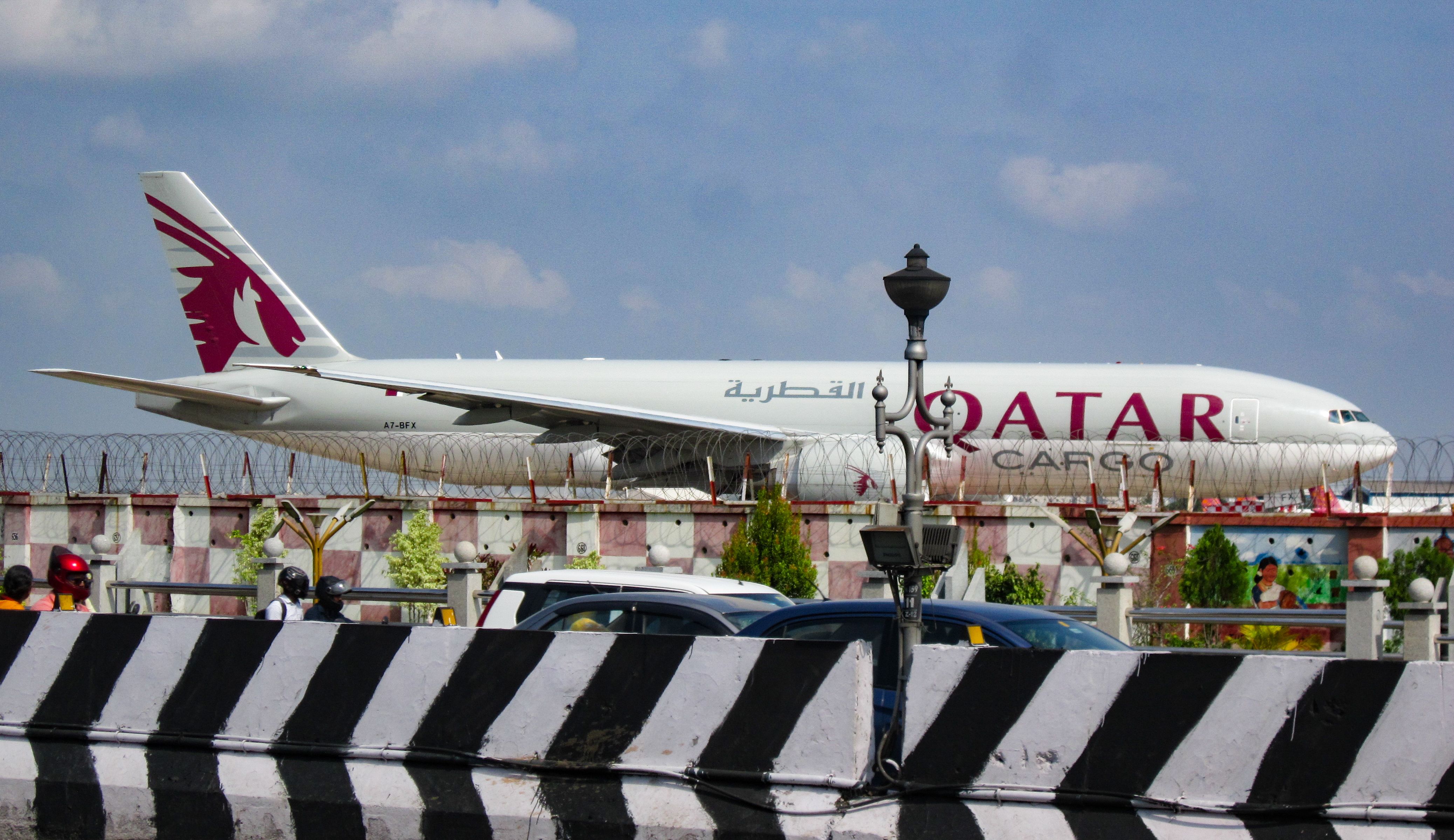 Boeing 777-200 (A7-BFX)
