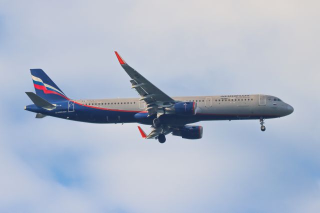 Airbus A321 (RA-73723)