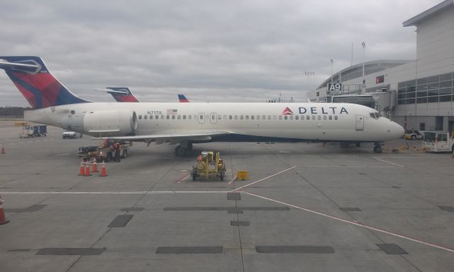 Boeing 717-200 (N717JL) - Delta Airlines B717-2BD cn55042