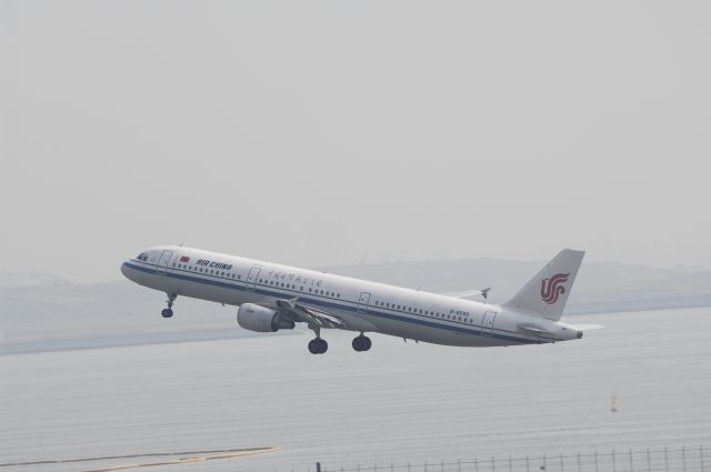 Airbus A321 (B-6593) - Departure at Haneda Intl Airport Rwy34R on 2012/05/08