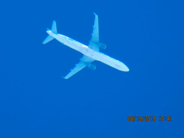 Airbus A321 (N721FR)