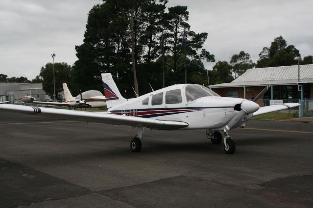 Piper Cherokee (VH-AHL)