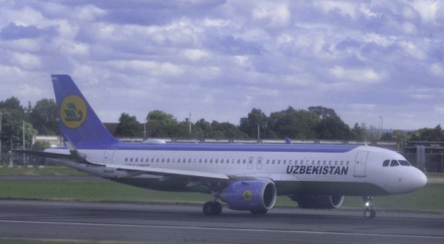 Airbus A320neo (UK-32023)