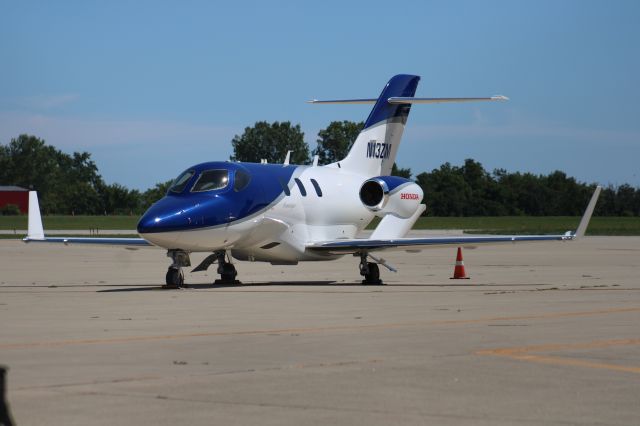 Honda HondaJet (N13ZM) - First Honda Jet I've caught since its before release during EAA years ago.