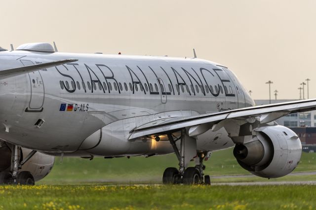 Airbus A319 (D-AILS) - 12th May, 2024: Lined up on runway 15 at Birmingham International Airport for departure to Munich as Lufthansa City Line flight CL 2511. 