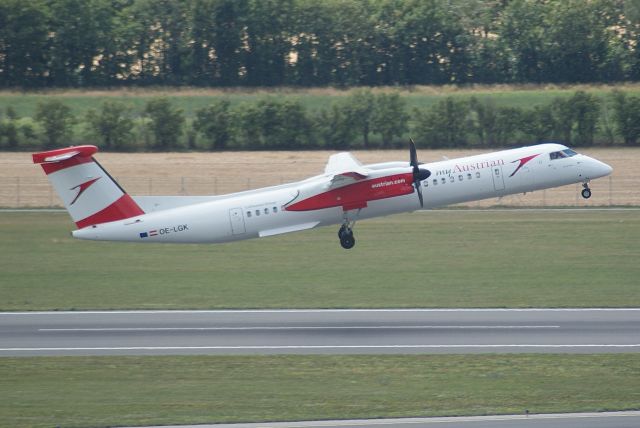 de Havilland Dash 8-400 (OE-LGK) - Austrian Airlines Dash-8-402 cn4280 23 juni 2018 Take off RWY29