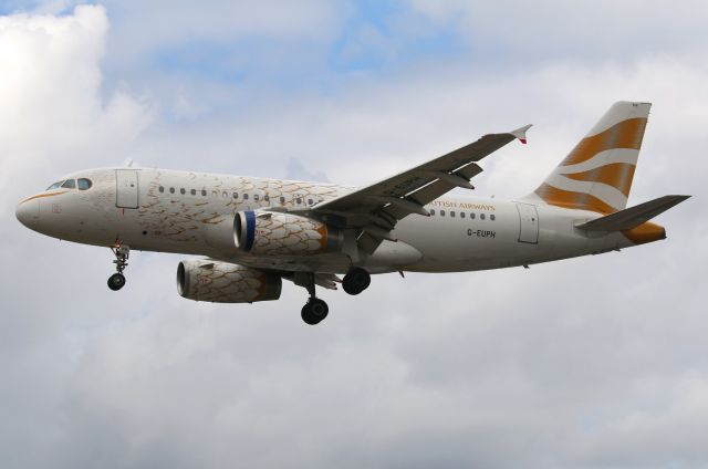 Airbus A319 (G-EUPH)