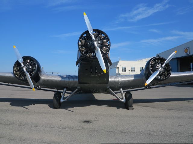 JUNKERS Ju-52/3m (HB-HOT) - A JU52 touring the US.