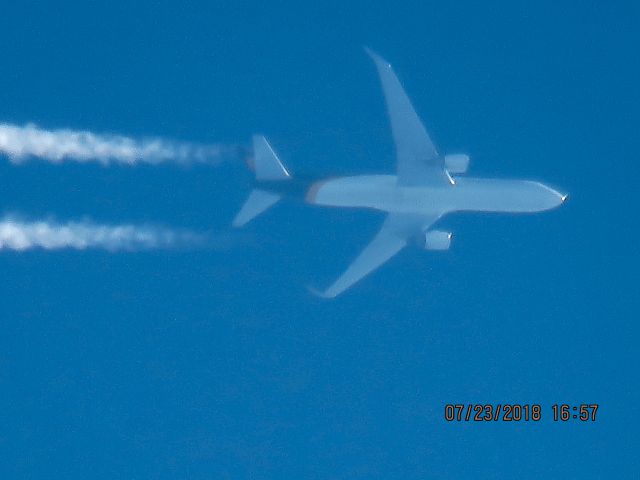 BOEING 767-300 (N361UP)