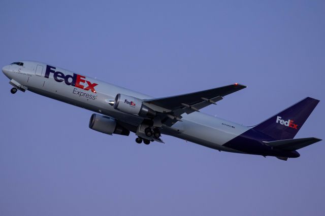 BOEING 767-300 (N170FE) - FDX672 - RNO to MEM - 29 Dec, 2020