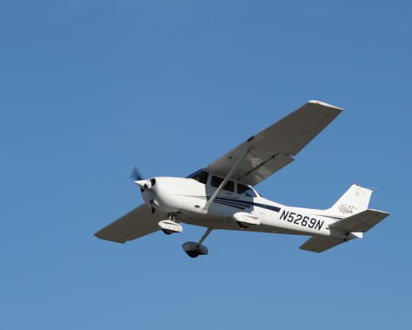 Cessna Skyhawk (N5269N)