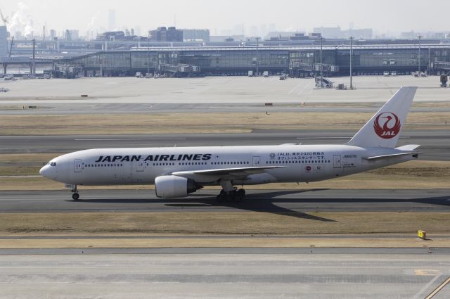 Boeing 777-200 (JA8978) - Taxing at Haneda Intl Airport on 2013/02/11 "Olympic Campaing"