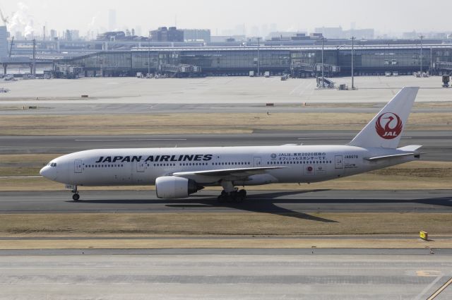 Boeing 777-200 (JA8978) - Taxing at Haneda Intl Airport on 2013/02/11 "Olympic Campaing"