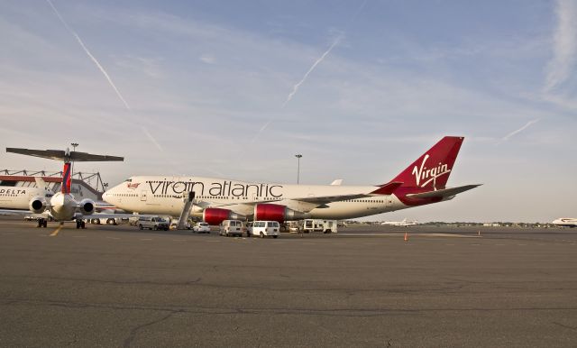 Boeing 747-400 (G-VBIG) - The Queen