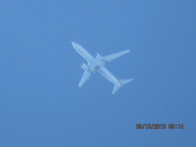 Boeing 737-800 (N914AN)