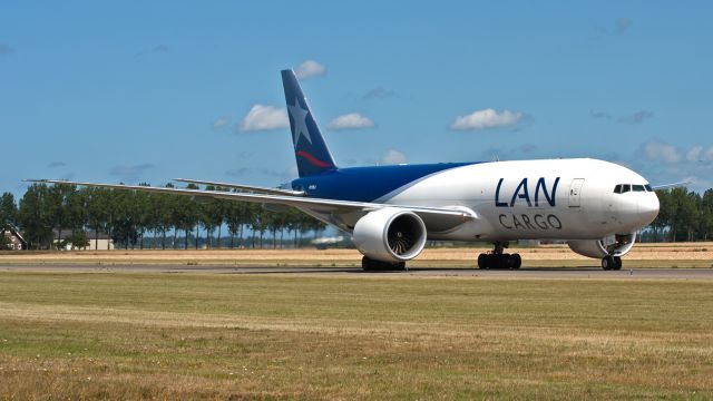 BOEING 777-200LR (N778LA)