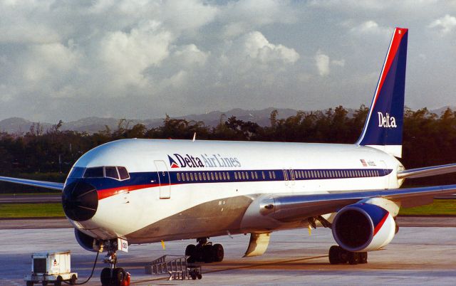 BOEING 767-300 (N130DL) - wfu and stored BYH 2016-06-27