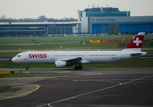 Airbus A321 (HB-IOF) - Swiss A321-111 cn541 lsd from Rothorn Aircraft 13 apr 2022