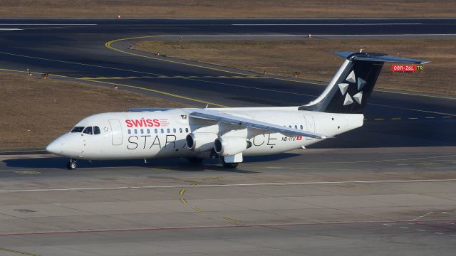 de Havilland Dash 8-400 (HB-IYU)