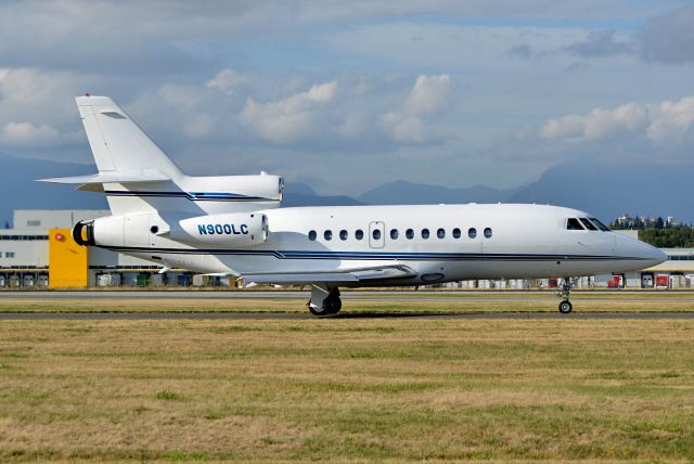 Dassault Falcon 10 (N900LC)