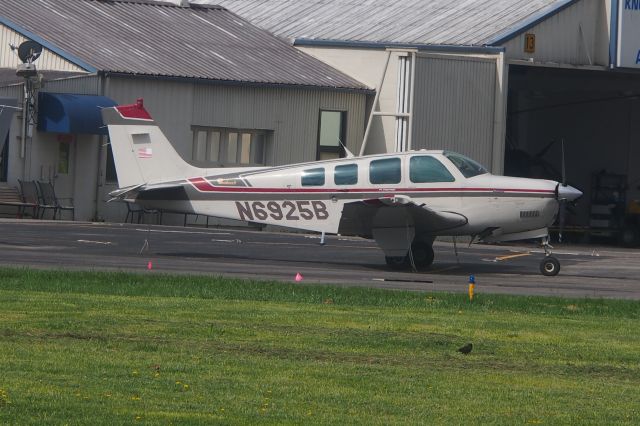 Beechcraft Bonanza (36) (N6925B)