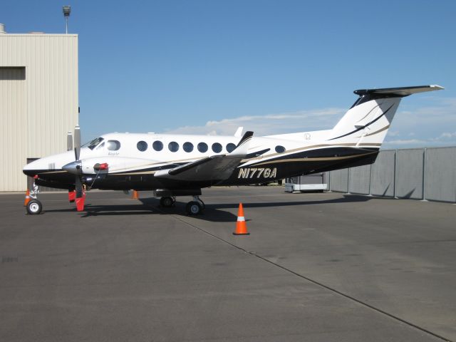 Beechcraft Super King Air 300 (N177GA)