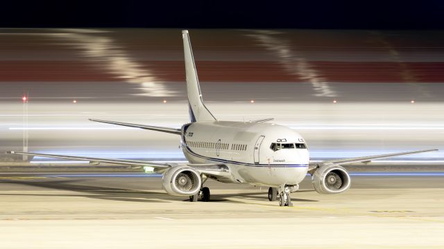 Boeing 737-500 (T7-CTA)