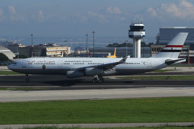 Airbus A340-200 (SU-GGG)