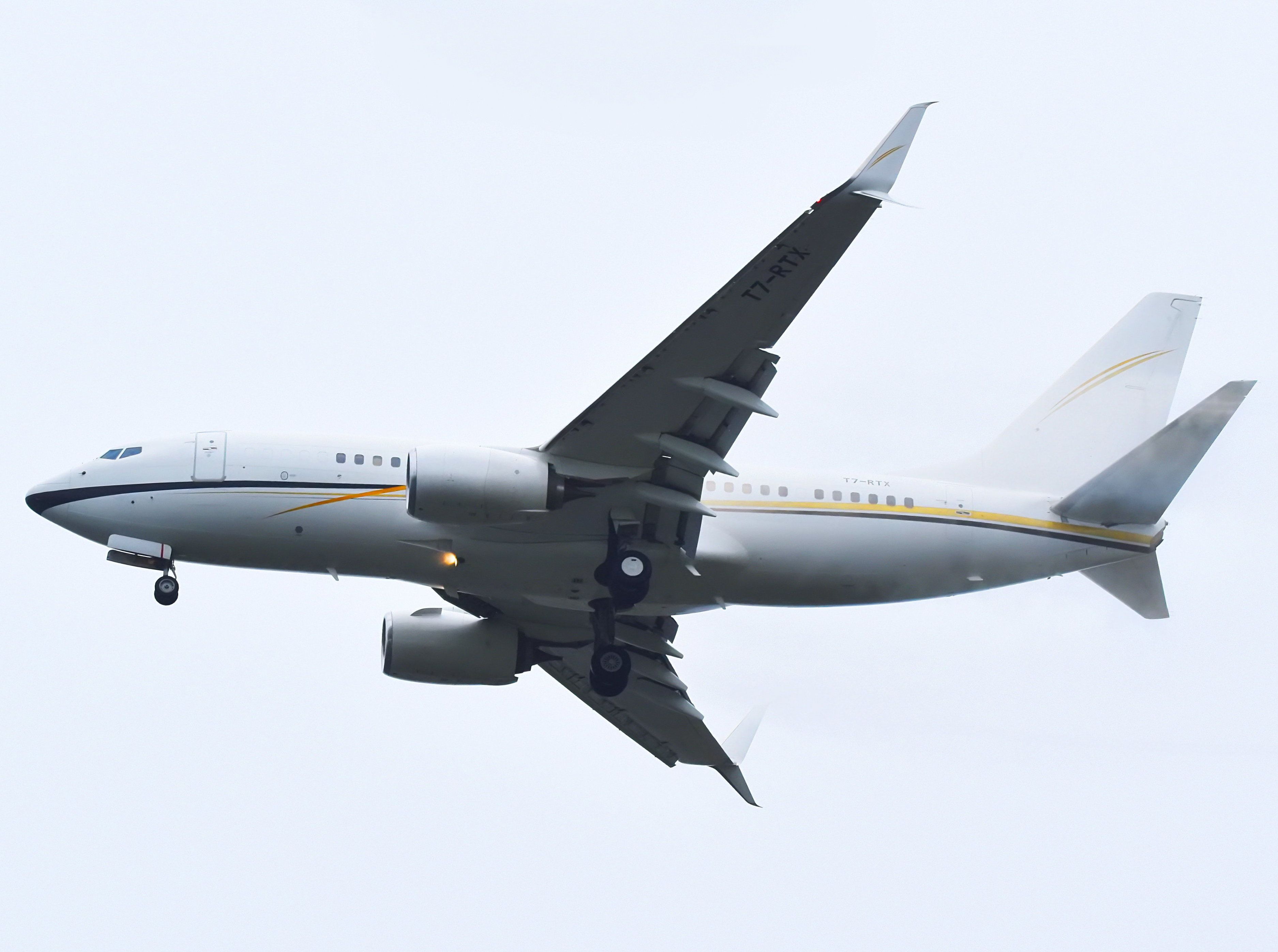 Boeing 737-700 (T7-RTX)