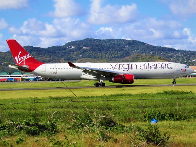 Boeing 757-200 (G-VKSS)