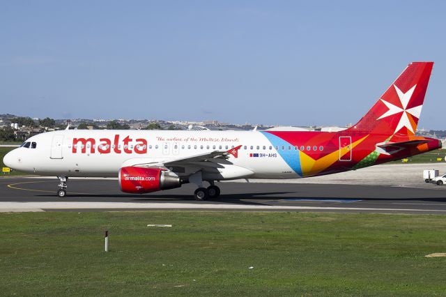 Airbus A320 (9H-AHS)