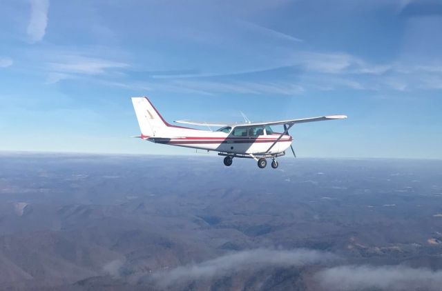 Cessna Skyhawk (N5296K)