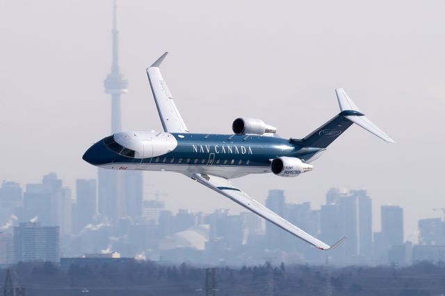 Canadair Regional Jet CRJ-200 (C-GNVC)