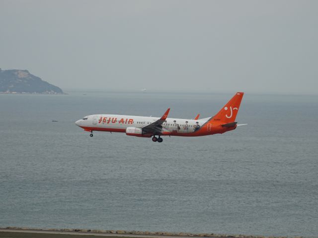 Boeing 737-800 (HL8261)