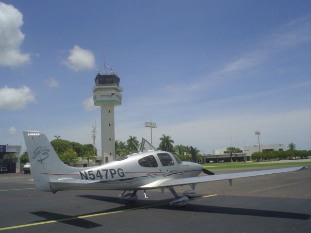 Cirrus SR-22 (N547PG)