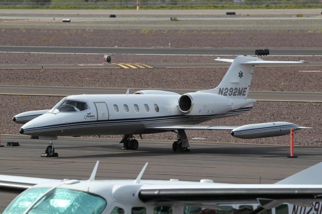 Learjet 35 (N292ME)