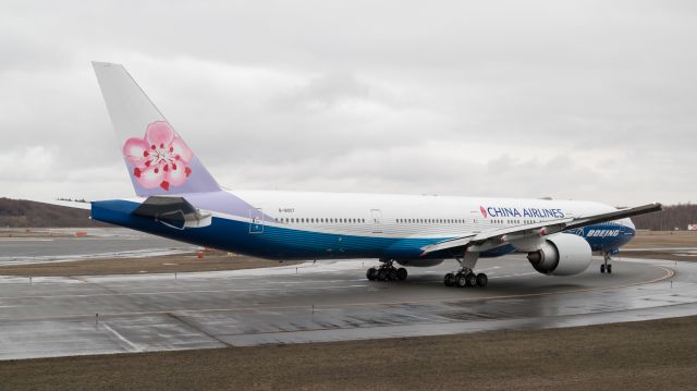 BOEING 777-300 (B-18007) - China Airlines / Boeing Livery / B77Wbr /Apr.15.2018 New Chitose Airport [CTS/RJCC] JAPAN