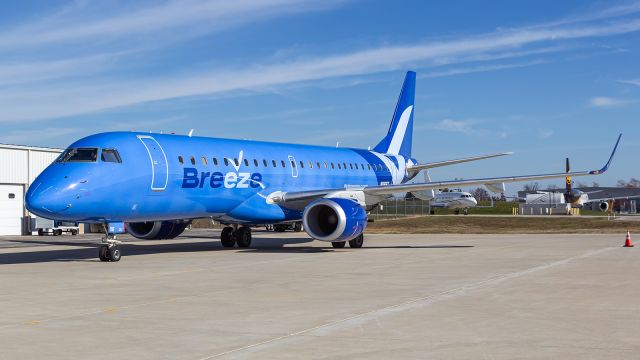 Embraer ERJ-190 (N116BZ) - An E190AR for Breeze Airways sits on the ramp at Corporate Wings.