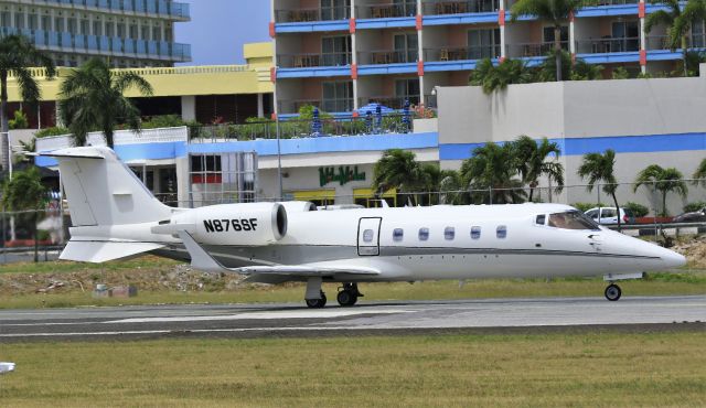 Learjet 60 (N876SF)